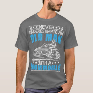 Camiseta Nunca subestime um velho com um movente de neve 4
