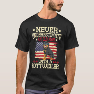 Camiseta Nunca Subestime Um Velho Com Um Rottweiler -