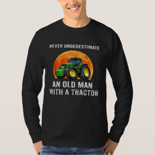 Camiseta Nunca Subestime Um Velho Com Um Trator