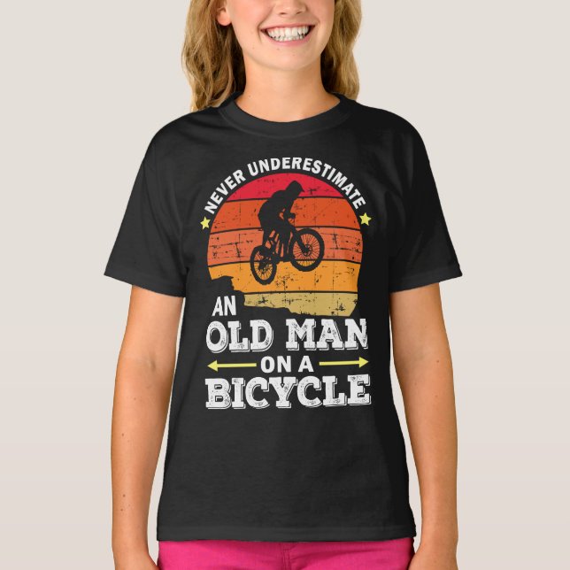 Camiseta Nunca Subestime Um Velho Numa Bicicleta (Frente)