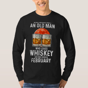 Camiseta Nunca Subestime Um Velho Que Ame Whiskey F