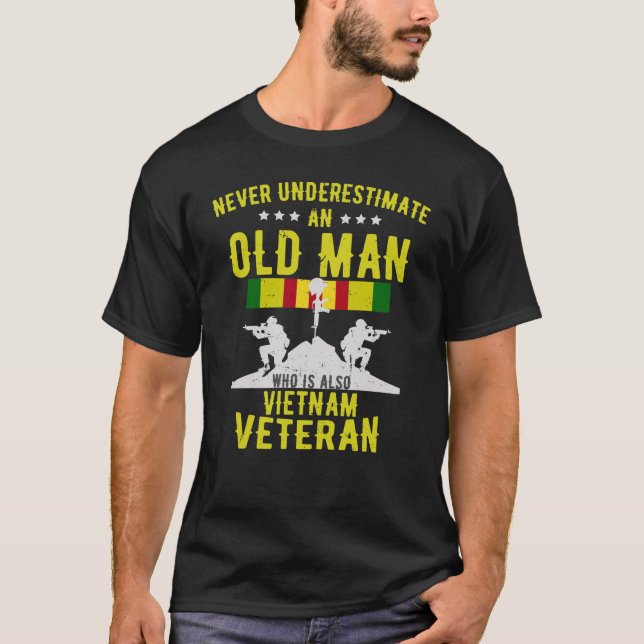 Camiseta Nunca Subestime Um Velho Veterano Vietnã (Frente)