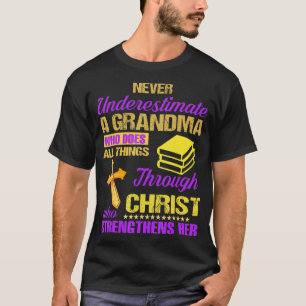 Camiseta Nunca Subestime Uma Avó Que Faz Tudo