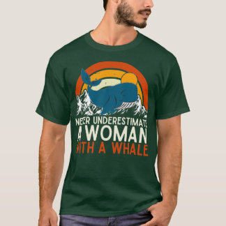 Camiseta Nunca Subestime Uma Mulher Com Uma Mulher Engraçad