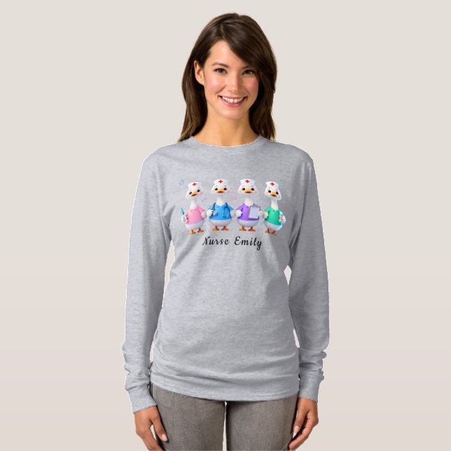 Camiseta Nurse Emily Long Sleeve Gray Goose T-Shirt (Frente Completa)