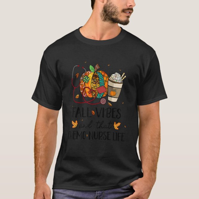Camiseta Nurse Leopard Pumpkin Fall Vibes And That Chemo Nu (Frente)