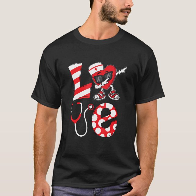 Camiseta Nurse Valentine Heart Of Nursing Love Valentine's  (Frente)