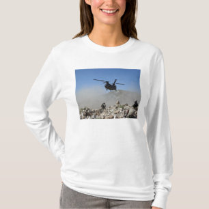 Camiseta Nuvens da poeira retrocedidas acima pela lavagem