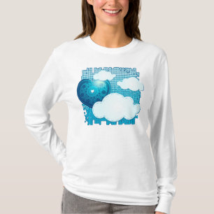 Camiseta Nuvens de fundo com coração, t-shirt