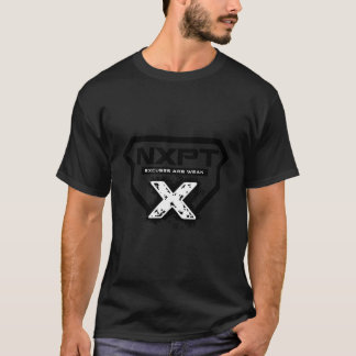 Camiseta Nxpt Malhação Studio Crachá Preto Branco X Um Lado