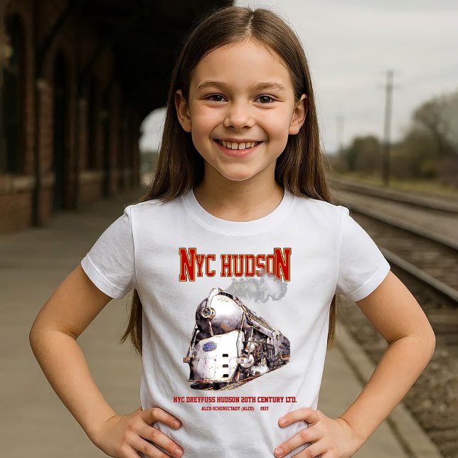 Camiseta NYC Dreyfuss Hudson Loco. Século 20 Limitado (NYC Dreyfuss Hudson Locomotive. 20th Century Limited. Girl Basic T-Shirt)