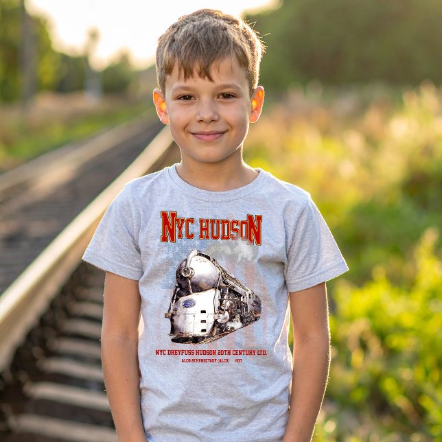 Camiseta NYC Dreyfuss Hudson Locomotive. American flag (NYC Dreyfuss Hudson Locomotive. 20th Century Limited. Boy Basic T-Shirt)
