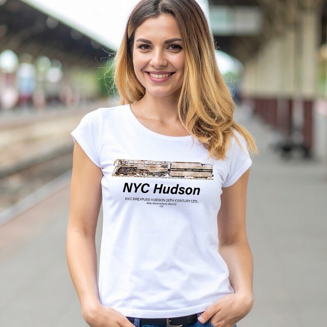 Camiseta NYC Dreyfuss Hudson Steam Locomotive. Profile (NYC Dreyfuss Hudson Steam Locomotive. Womens Basic T-Shirt)