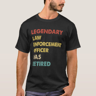 Camiseta O Agente Legendário De Polícia Da Retrô Está Apose