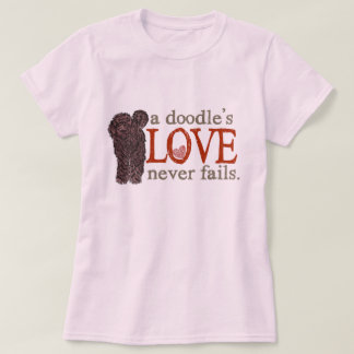 Camiseta O amor do Doodle nunca falha - o chocolate
