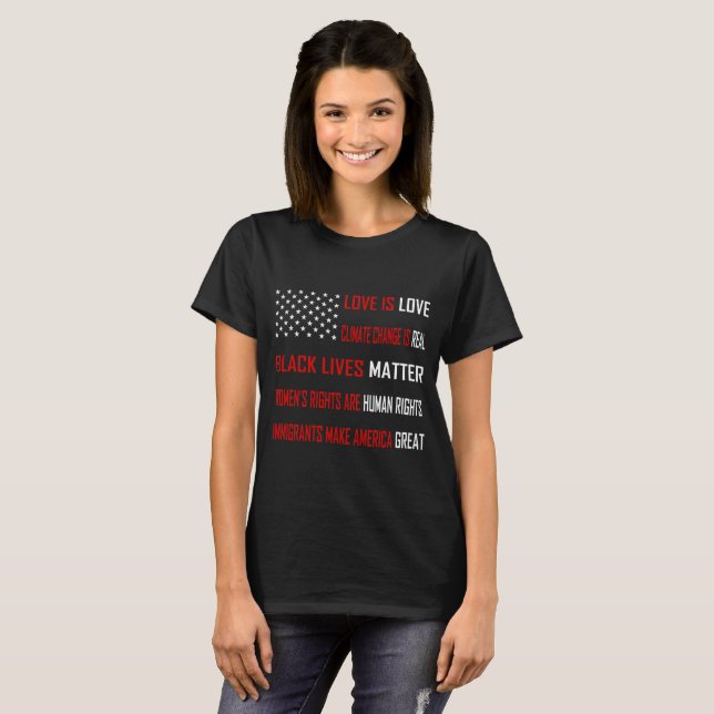 Camiseta O amor é o t-shirt escuro básico das mulheres do (Frente Completa)