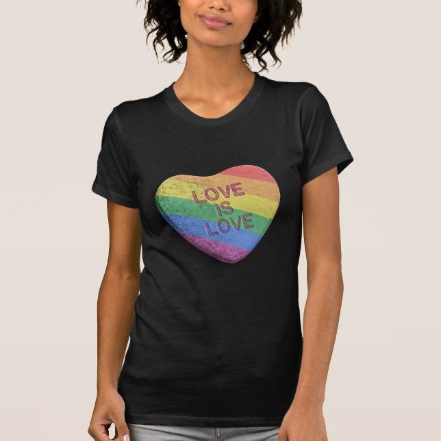CAMISETA O AMOR É OS DOCES DO AMOR - .PNG (Frente)