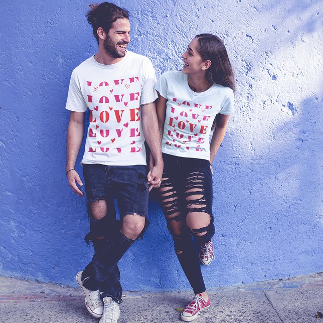 Camiseta O Amor Está Em Todo Lugar (Criador carregado)