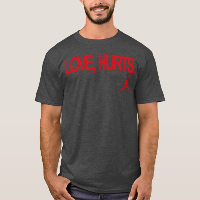 Camiseta O Amor Magoa engraçado (Frente)