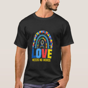 Camiseta O Amor Não Precisa de Palavras Colorido Arco-íris