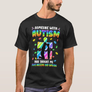 Camiseta O Amor no Autismo Não Precisa de Palavras Quando A