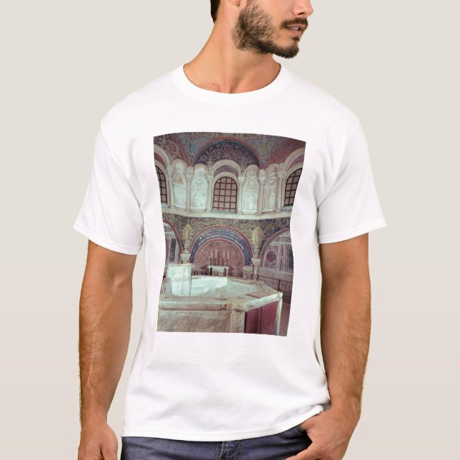 Camiseta O apse com a pia batismal baptismal (Frente)