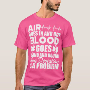 Camiseta O ar paramédico entra e sai do sangue
