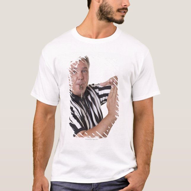 Camiseta O árbitro com tempo para fora sinaliza e assobia (Frente)