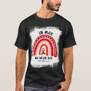 Camiseta O Arco-Íris Em Maio Vestimos A Consciência Do Traç