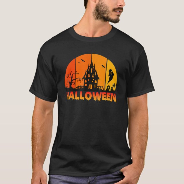 Camiseta O Assustador Assombrado do Fantasma de Halloween (Frente)