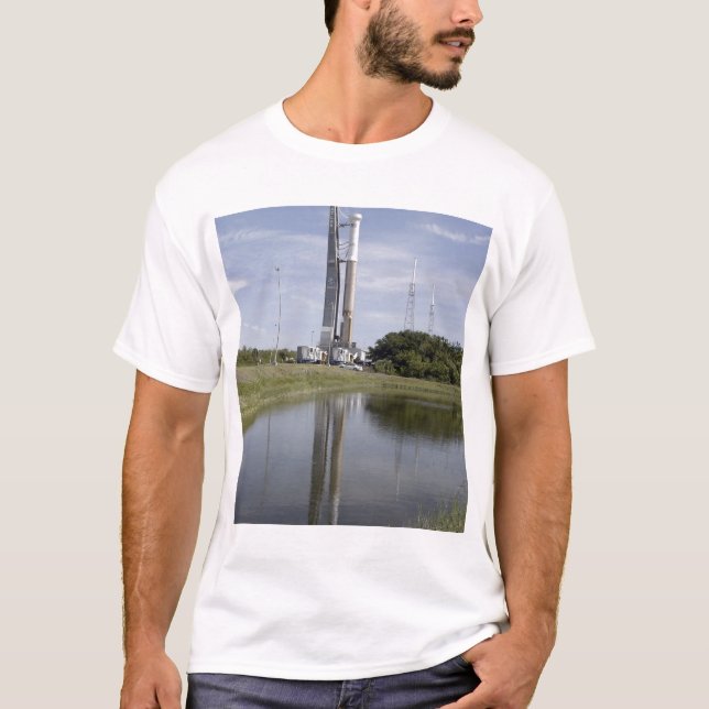 Camiseta O Atlas V/Centaur chega na plataforma de lançament (Frente)