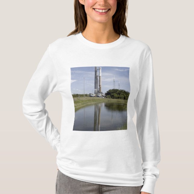 Camiseta O Atlas V/Centaur chega na plataforma de lançament (Frente)