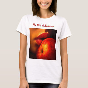 Camiseta O Beijo de Nectarina – Um Retrato Íntimo