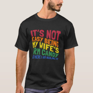 Camiseta O braço da mulher, o doce, casado com o Casal, é e