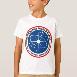 Camiseta O branco lixa o emblema da escala de míssil