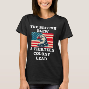 Camiseta O britânico explodiu um Design de 13 colônias de c