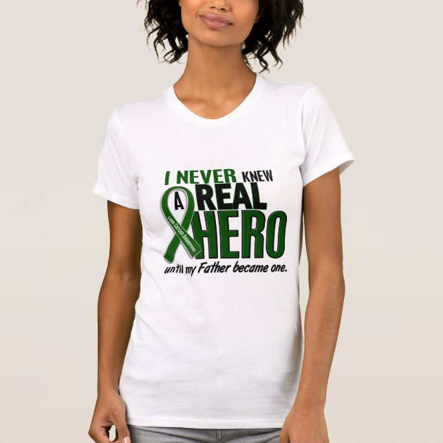 Camiseta O câncer de figado NUNCA CONHECEU um pai do HERÓI (Frente)
