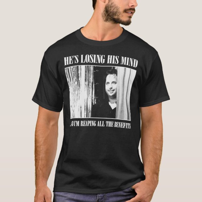 Camiseta O Cantor Do Casamento Tirando Todos Os Benefícios  (Frente)