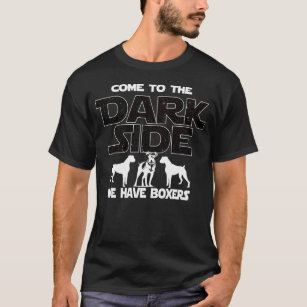 Camiseta O cão do pugilista vem ao lado escuro
