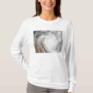 Camiseta O ciclone Laurence se move para o interior