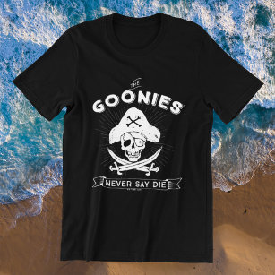 Camiseta O Crachá Pirata "Nunca Diga Morrer"