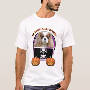 Camiseta O Dia das Bruxas - apenas um Lil assustador -