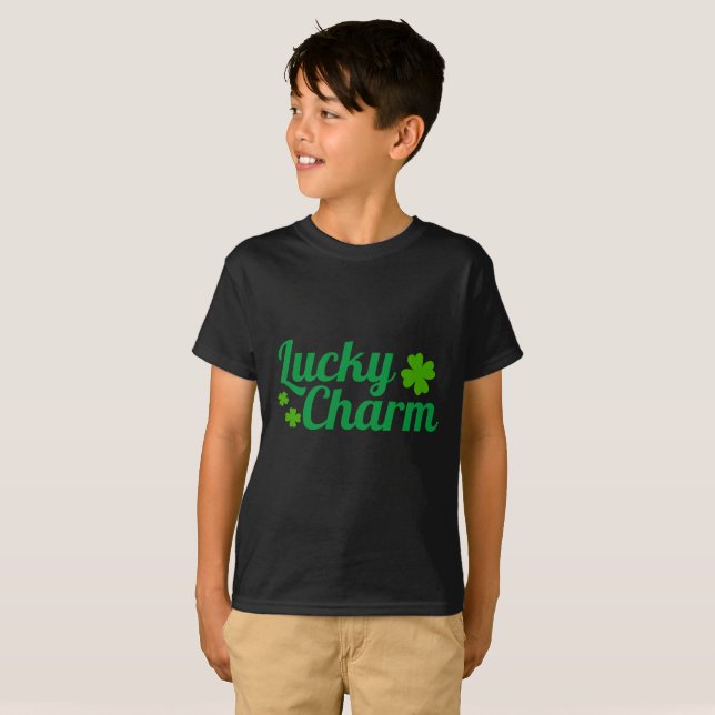Camiseta O dia de St Patrick afortunado do encanto (Frente Completa)