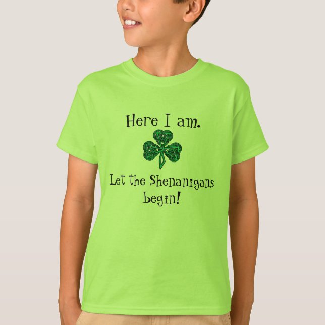 Camiseta O dia do St Patrick do miúdo deixou os Shenanigans (Frente)