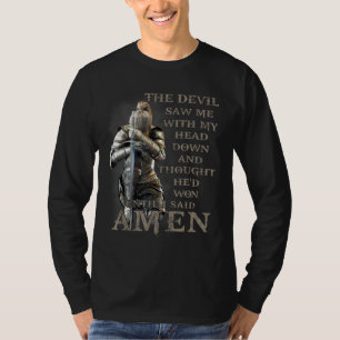 Camiseta O Diabo Viu-Me Com A Minha Cabeça Para Baixo Até E