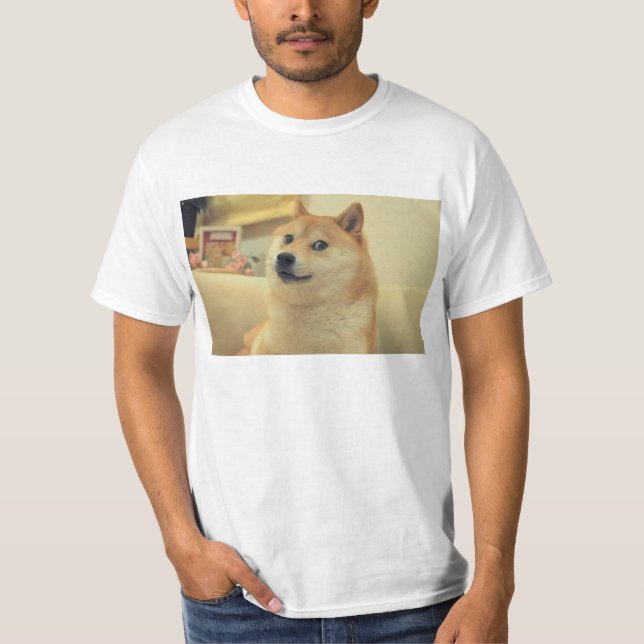 Camiseta O Doge, muito quer, uau (Frente)