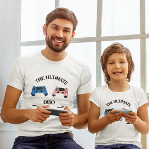 Camiseta O Duo Final - Pai e Criança Jogando T-Shirt