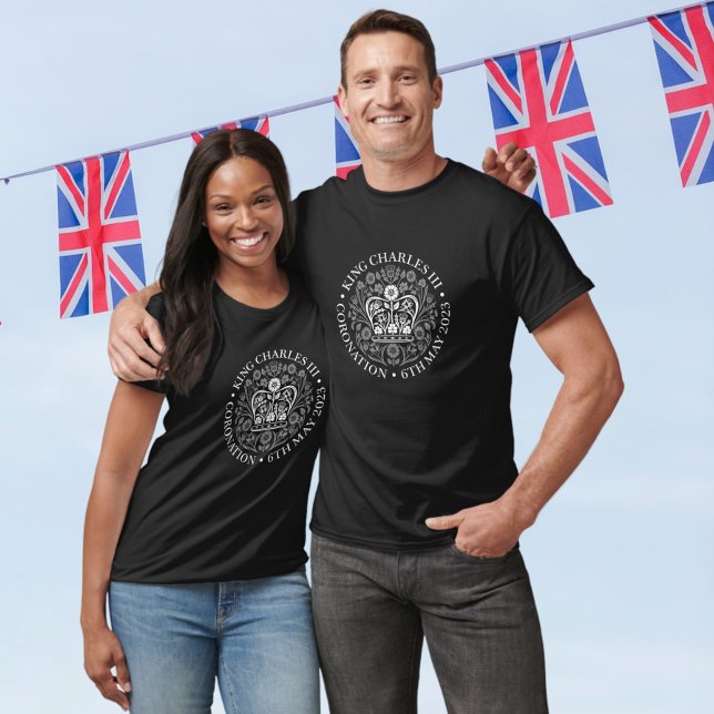 Camiseta O emblema da coroação do rei Charles 2023 (Criador carregado)