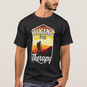 Camiseta O Engraçado Caminho É A Minha Terapia Montanheira