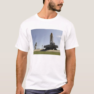 Camiseta O esforço do vaivém espacial aproxima o lançame